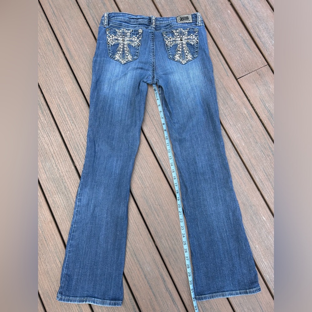 Grace in La bootcut jeans - Picture 3 of 8
